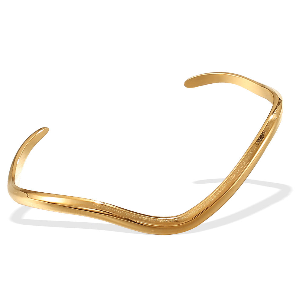 Minimalist Open‑End Gold Ripple Line Bracelet