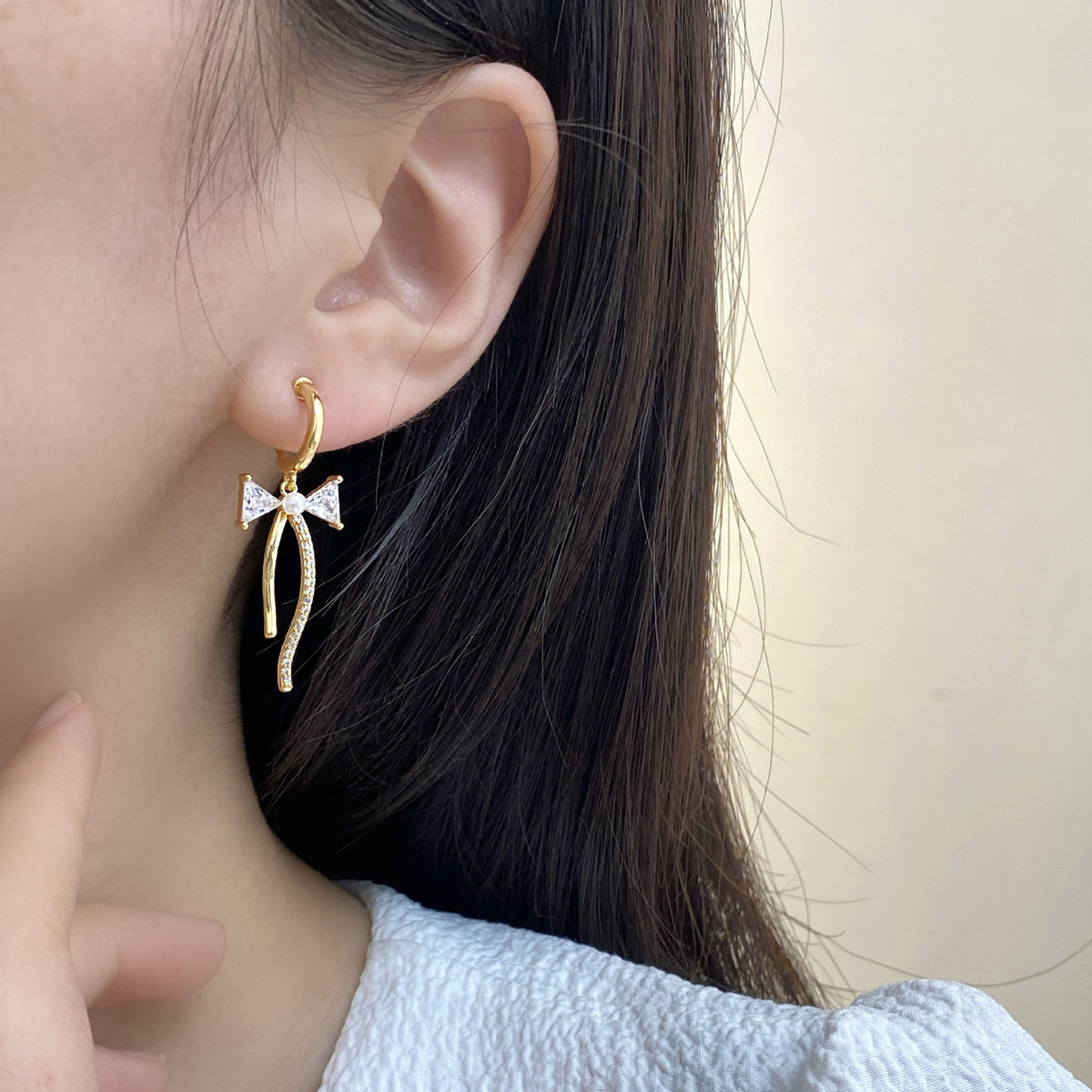 Asymmetric Micro-Set Zirconia C-Shaped Earrings - Light Luxury & Versatile