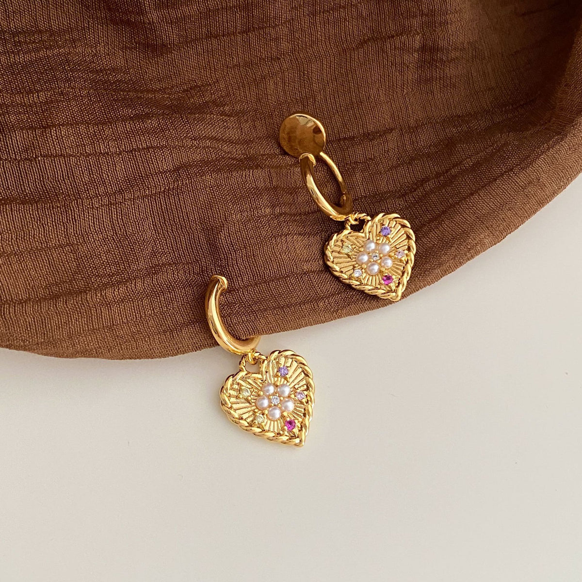 Pearl C-Shaped Earrings – Light Luxury, High-End Elegant Design