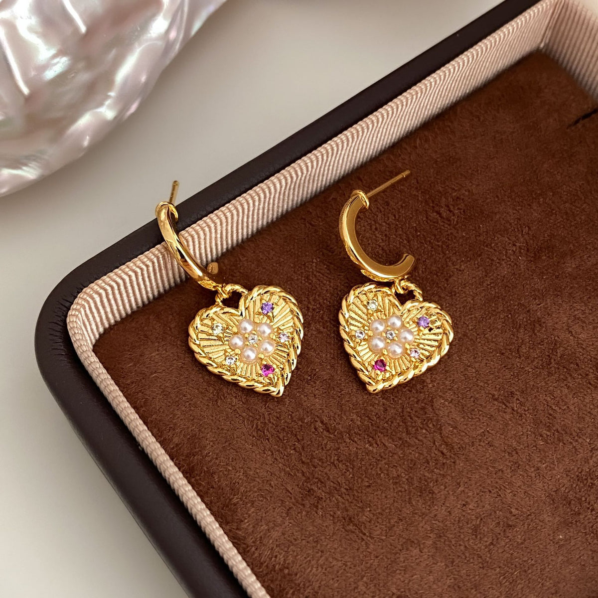 Pearl C-Shaped Earrings – Light Luxury, High-End Elegant Design